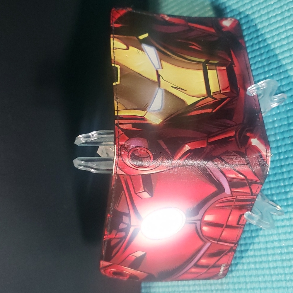 Marvel Avengers bi-fold wallet